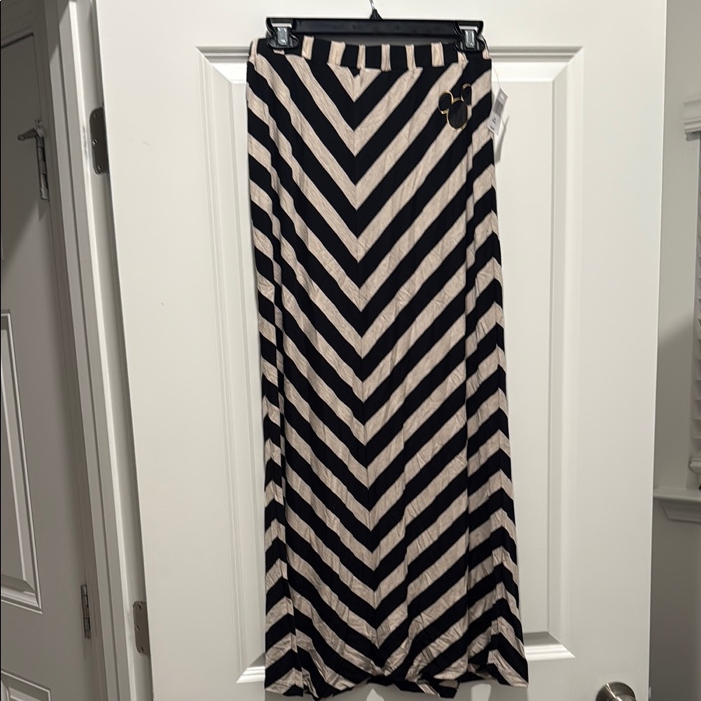 Disney Chevron Patterned Black and Cream Skirt